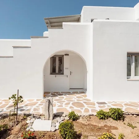Celestial Seaview Apartments-portara דירה *