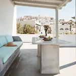 Celestial Seaview Apartments-portara Apartment
