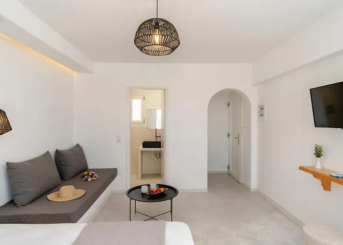 Celestial Seaview Apartments-portara *