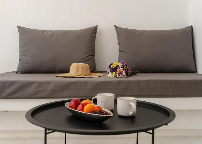 Celestial Seaview Apartments-portara *